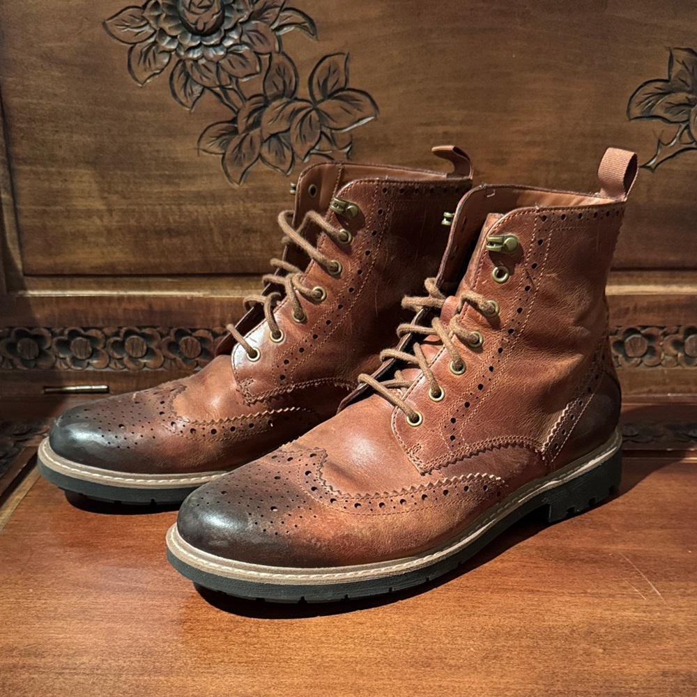 Clarks Men's Tan Leather Lace-Up Boots